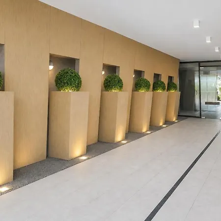 Executive Penthouse With Balcony In Appartamento Nicosia
